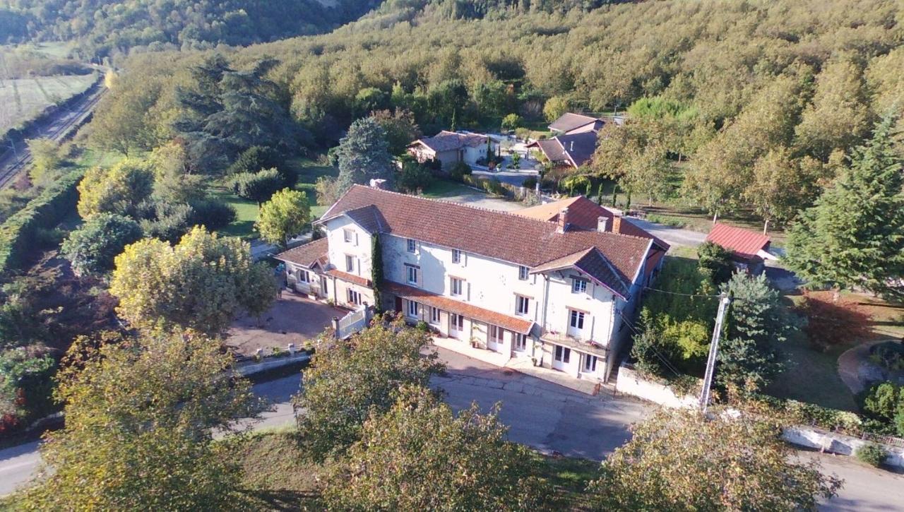 Chambres D'Hotes Le Cedre Bleu Saint-Lattier Exterior foto