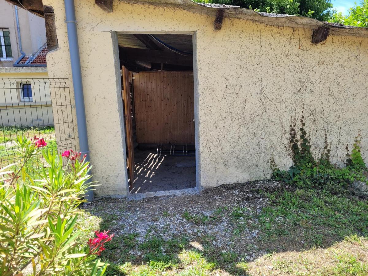 Chambres D'Hotes Le Cedre Bleu Saint-Lattier Exterior foto